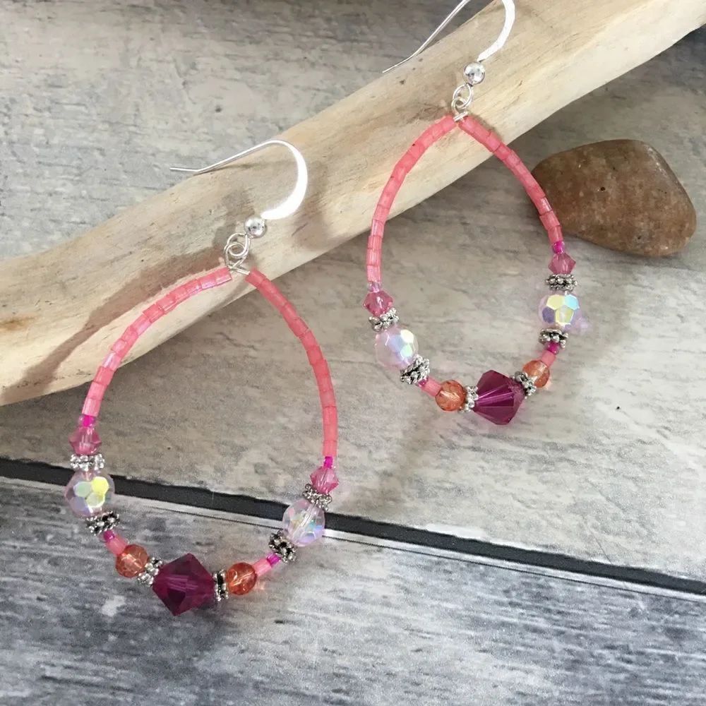 AustrianβcrystalsΒ seedβbeadβovalβhoopβearrings